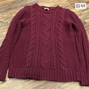 🍀L.L. Bean cable knit sweater